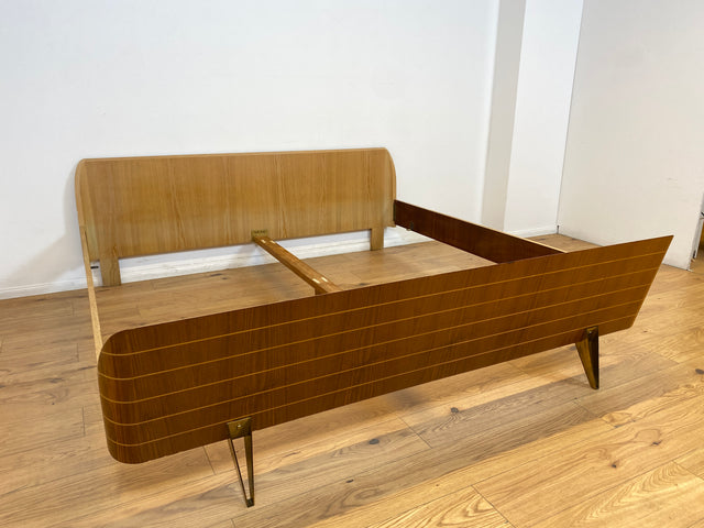 WMK # Besonders schönes & sehr gut erhaltenes 50er Jahre Doppelbett für Matratze 200x200 auf formschönen Metallfüßen # Bett Schlafzimmerbett Bed Schlafzimmer Rockabilly Mid-Century 60er Design Vintage
