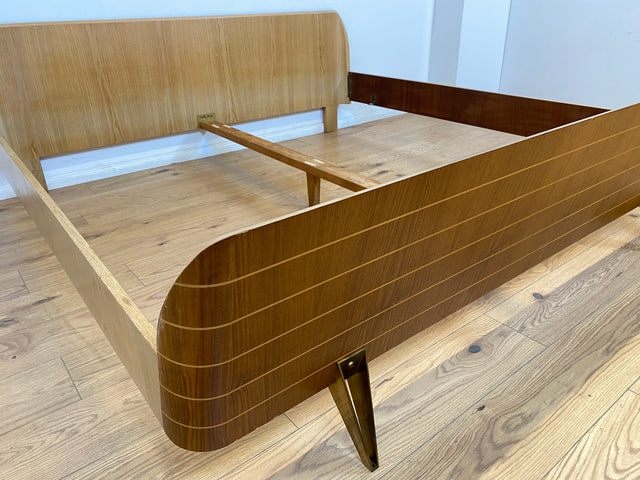 WMK # Besonders schönes & sehr gut erhaltenes 50er Jahre Doppelbett für Matratze 200x200 auf formschönen Metallfüßen # Bett Schlafzimmerbett Bed Schlafzimmer Rockabilly Mid-Century 60er Design Vintage