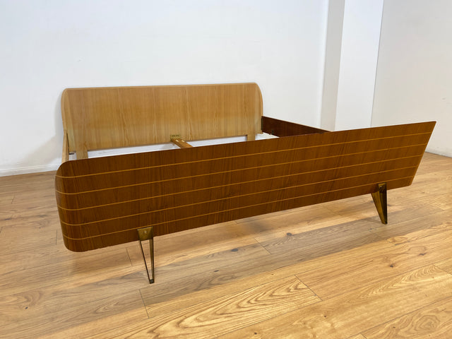 WMK # Besonders schönes & sehr gut erhaltenes 50er Jahre Doppelbett für Matratze 200x200 auf formschönen Metallfüßen # Bett Schlafzimmerbett Bed Schlafzimmer Rockabilly Mid-Century 60er Design Vintage