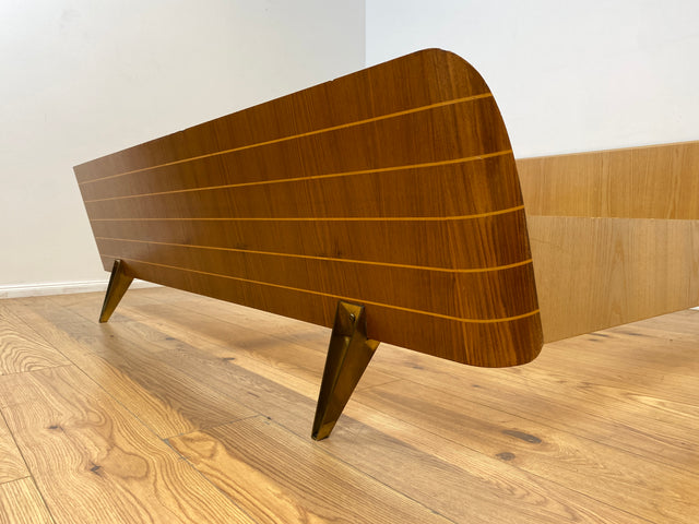 WMK # Besonders schönes & sehr gut erhaltenes 50er Jahre Doppelbett für Matratze 200x200 auf formschönen Metallfüßen # Bett Schlafzimmerbett Bed Schlafzimmer Rockabilly Mid-Century 60er Design Vintage