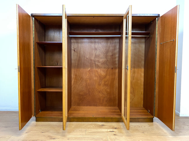 WMK I Versand 85€ I Formschöner und sehr gut erhaltener 50er Jahre Kleiderschrank mit Glastüren I Schrank Wardrobe Schlafzimmer Wäsche Mid-Century Rockabilly Vintage 60er Berlin Leipzig Dortmund