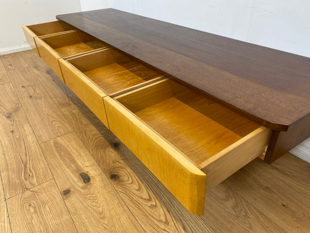 WMK I Schönes langes 50er Jahre Lowboard mit Schubladen und konischen Füßen