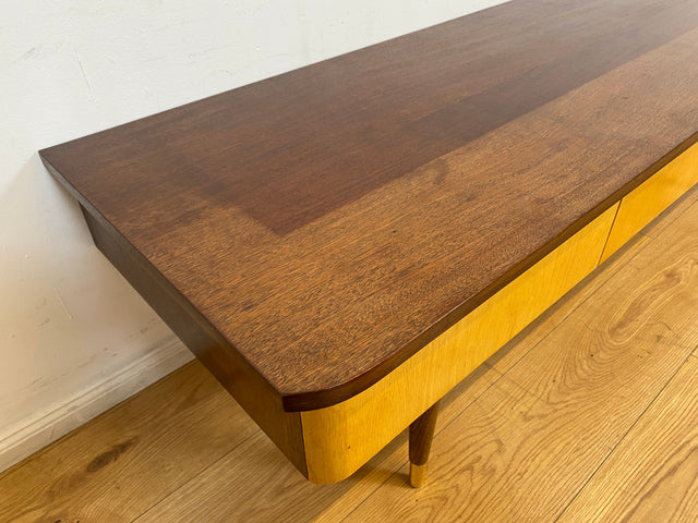 WMK I Schönes langes 50er Jahre Lowboard mit Schubladen und konischen Füßen I Sideboard TV-Lowboard TV Board Bank Fernsehbank Kommode Rack Rockabilly Vintage Mid-Century 60er I Berlin Leipzig München