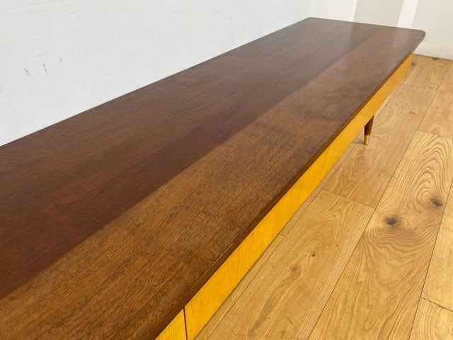 WMK I Schönes langes 50er Jahre Lowboard mit Schubladen und konischen Füßen