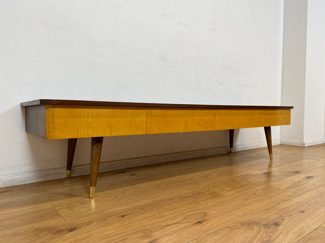 WMK I Schönes langes 50er Jahre Lowboard mit Schubladen und konischen Füßen I Sideboard TV-Lowboard TV Board Bank Fernsehbank Kommode Rack Rockabilly Vintage Mid-Century 60er I Berlin Leipzig München