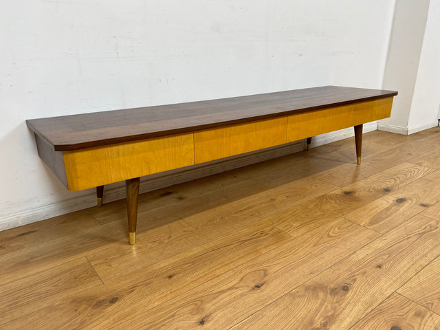 WMK I Schönes langes 50er Jahre Lowboard mit Schubladen und konischen Füßen I Sideboard TV-Lowboard TV Board Bank Fernsehbank Kommode Rack Rockabilly Vintage Mid-Century 60er I Berlin Leipzig München