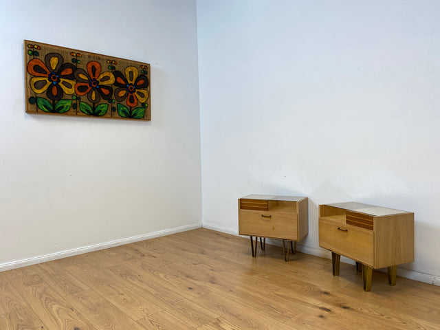 WMK # 1/2 Sehr schöner und gut erhaltener 50er Jahre Nachttisch mit Schubladen und Metallfüßen # Nachtschank Nachtkommode Kommode Nightstand Schlafzimmer Rockabilly Mid-Century 60er Design Vintage