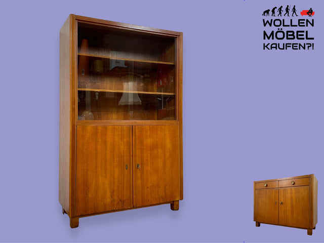 WMK I Sehr schöne 50er Jahre Vitrine aus vollem Holz mit verstellbaren Regalböden I Schrank Highboard Bücherschrank Büchervitrine Geschirrschrank Mid-Century Vintage 60er Berlin Leipzig Düsseldorf