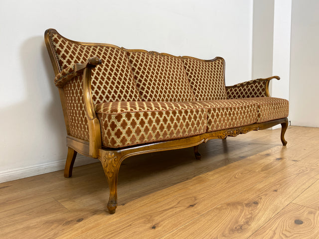 WMK Elegantes und sehr gut erhaltenes 60er Jahre Chippendale Sofa mit wunderbarem Brokat Bezug in Altrosa, feinem Geflecht und Federkern # Couch 3-Sitzer Daybed Sitzgarnitur Mid-Century Vintage