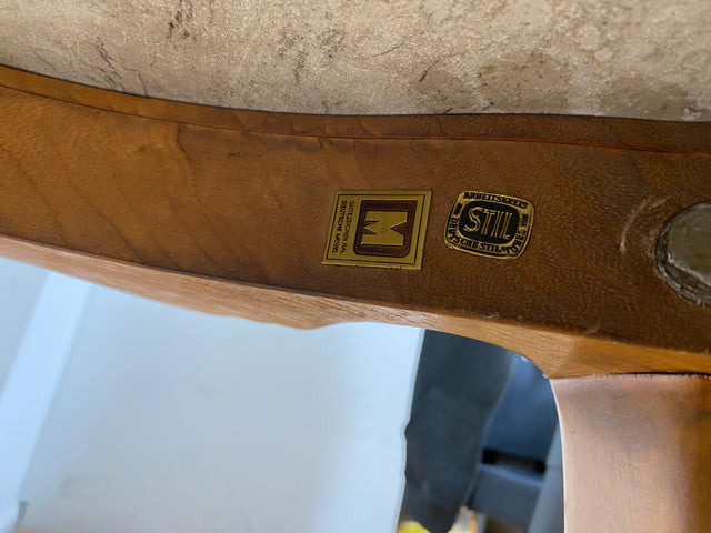 WMK I Handverzierter 60er Jahre Couchtisch im antiken Stil mit Marmorplatte