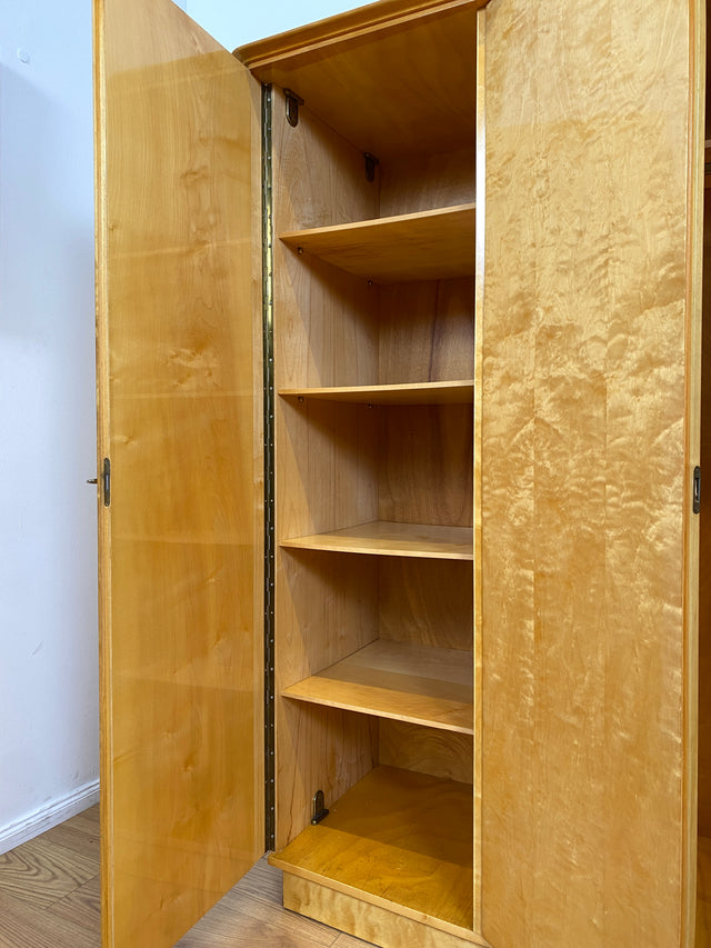 WMK I Hochwertiger heller 60er Jahre Kleiderschrank aus vollem Holz mit perfekter Aufteilung I Schrank Schlafzimmerschrank Wardrobe Wäscheschrank Vintage Mid-Century 50er Berlin Bielefeld Regensburg