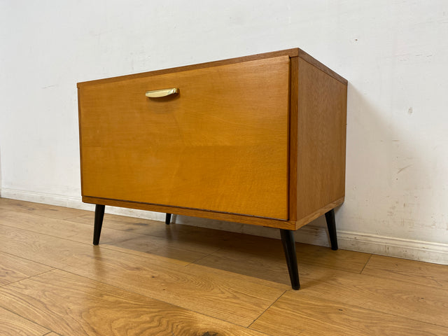 WMK I Hochwertige 60er Jahre Kommode aus vollem Holz mit Klappe & Messinggriff I Schrank Sideboard Lowboard Barkommode Barschrank Wäschekommode Mid-Century Vintage Retro DDR I Berlin Freiburg München