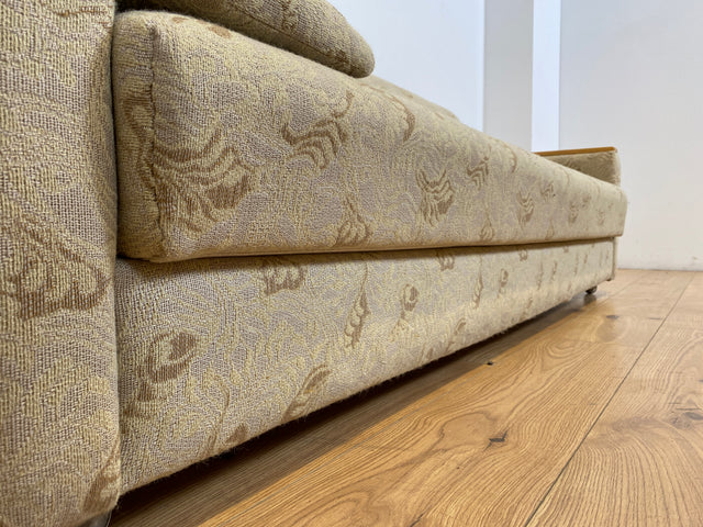 WMK # Formschlichtes und sehr gut erhaltenes 60er Jahre Sofa mit Schlaffunktion, Bettwäschefach, Federkern und freundlichem Originalbezug # Couch Schlafsofa Schlafcouch Klappcouch Mid-Century Vintage