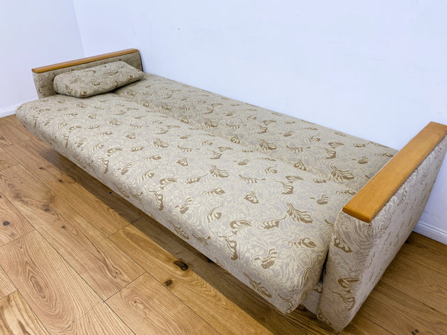 WMK # Formschlichtes und sehr gut erhaltenes 60er Jahre Sofa mit Schlaffunktion, Bettwäschefach, Federkern und freundlichem Originalbezug # Couch Schlafsofa Schlafcouch Klappcouch Mid-Century Vintage