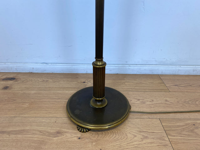 WMK # Stilvolle und gut erhaltene 60er Jahre Stehlampe mit schlichtem olivgrünem Lampenschirm & edlem Lampenfuß aus Messing # Lampe Stehleuchte Leselampe Floor Lamp Leuchte Mid-Century Retro Vintage