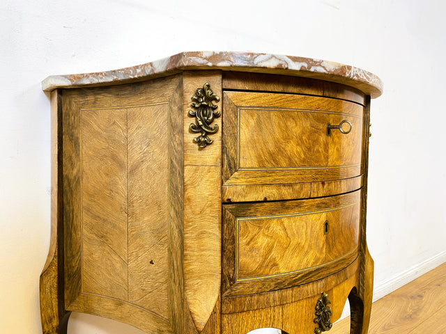 WMK I Feine 60er Jahre Stilmöbel Kommode mit sehr schöner Marmor Auflage, Schubladen und edlen Messingbeschlägen I Schrank Flur Beistelltisch Nachtisch Rokoko Barock Vintage Berlin Regensburg München