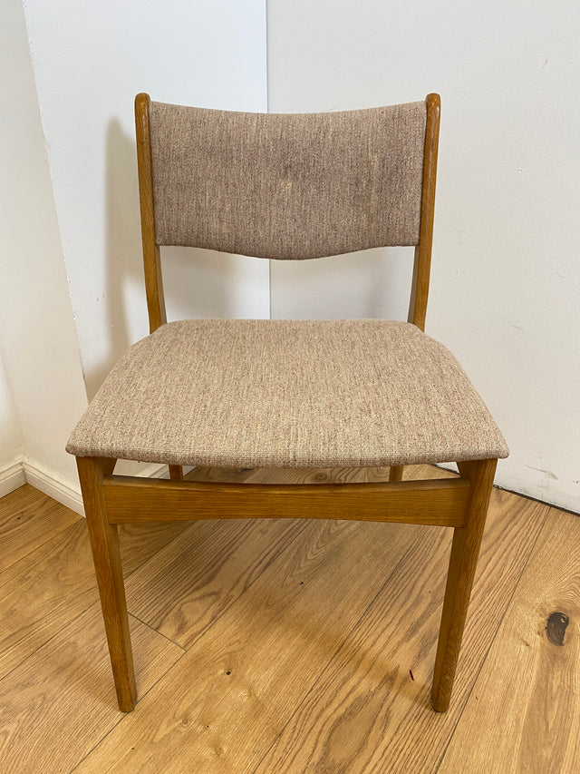 WMK I 6er Set skandinavischer Designerstühle von Johannes Andersen aus Eiche mit beigem Originalbezug
