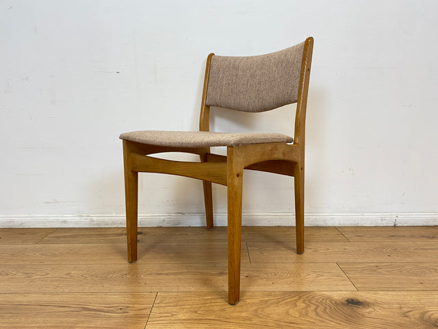 WMK I 6er Set skandinavischer Designerstühle von Johannes Andersen aus Eiche mit beigem Originalbezug