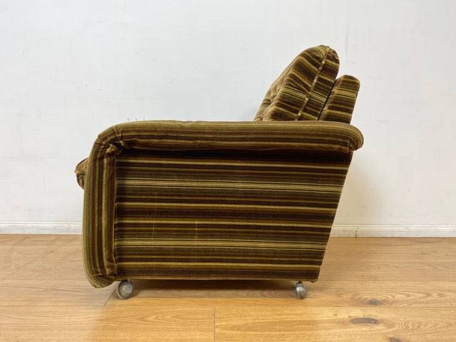 WMK I Formschöner & gemütlicher 70er Jahre Space Age Sessel mit grün-braun gestreiftem Originalbezug I Armchair Clubsessel Loungesessel Lesesessel Sitzgarnitur Retro Vintage Berlin Hannover Stuttgart