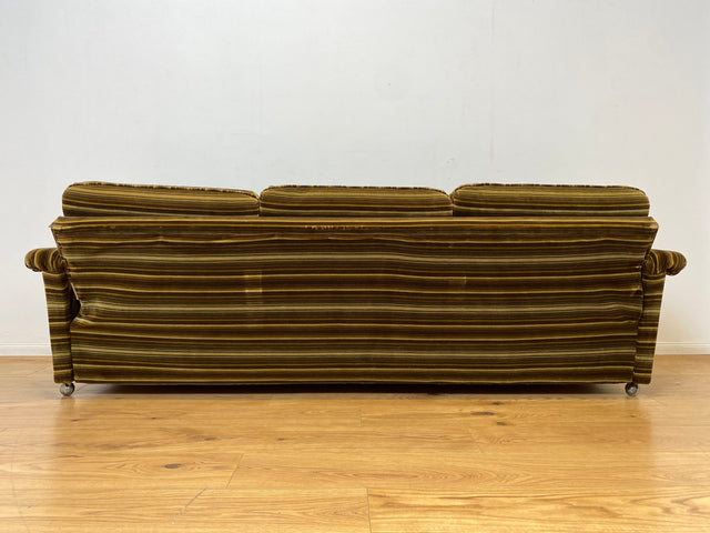 WMK I Formschönes 1970er Space Age Sofa mit Schlaffunktion, Bettwäschefach & gestreiftem Originalbezug I Sofa Couch Schlafsofa 3-Sitzer Ausziehsofa Klappcouch Daybed Retro Vintage Berlin Kiel Dresden