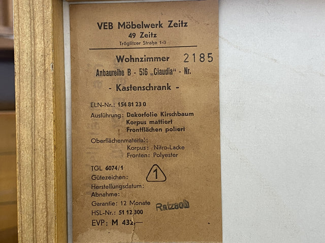 WMK I Raumaufhellender, gut erhaltener 70er Jahre Schrank in Hochglanz mit Schubladen & konischen Füßen I Highboard Wäscheschrank Kommode Sideboard Retro Mid-Century DDR 60er Berlin Leipzig Stuttgart