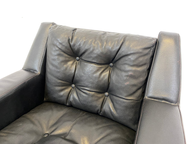 WMK # 1/4 Stilvoller & gut erhaltener 70er Jahre Sessel auf Rollen mit gestepptem schwarzem Skai Bezug # Armchair Ledersessel Clubsessel Sitzgarnitur Kunstleder Leder Retro Vintage Berlin Hamburg 60er