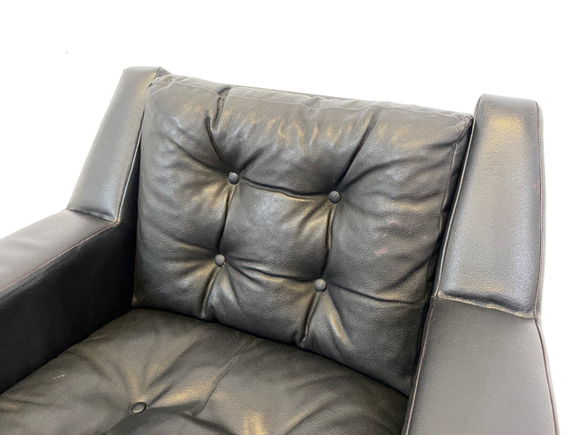 WMK # 1/2 Stilvoller & gut erhaltener 70er Jahre Sessel auf Rollen mit gestepptem schwarzem Skai Bezug # Armchair Ledersessel Clubsessel Sitzgarnitur Kunstleder Leder Retro Vintage Berlin Hamburg 60er