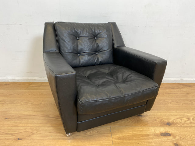 WMK # 1/2 Stilvoller & gut erhaltener 70er Jahre Sessel auf Rollen mit gestepptem schwarzem Skai Bezug # Armchair Ledersessel Clubsessel Sitzgarnitur Kunstleder Leder Retro Vintage Berlin Hamburg 60er