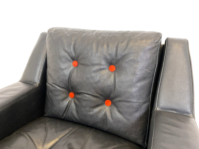 WMK # 1/4 Stilvoller & gut erhaltener 70er Jahre Sessel auf Rollen mit gestepptem schwarzem Skai Bezug # Armchair Ledersessel Clubsessel Sitzgarnitur Kunstleder Leder Retro Vintage Berlin Hamburg 60er