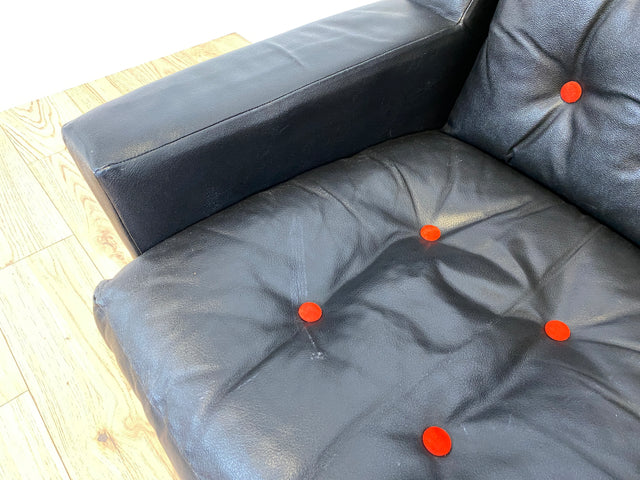 WMK # 1/4 Stilvoller & gut erhaltener 70er Jahre Sessel auf Rollen mit gestepptem schwarzem Skai Bezug # Armchair Ledersessel Clubsessel Sitzgarnitur Kunstleder Leder Retro Vintage Berlin Hamburg 60er