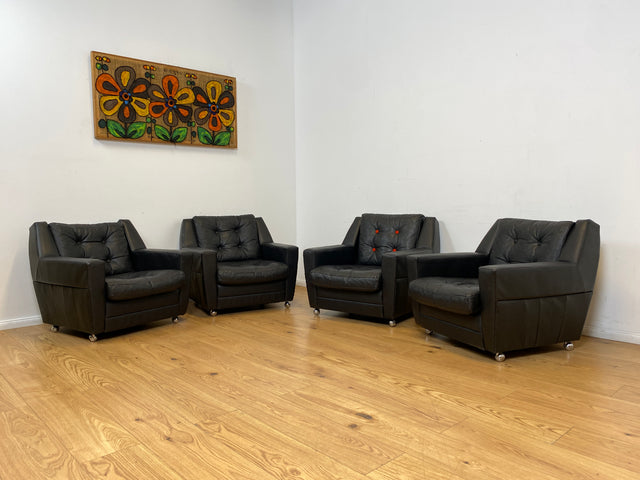 WMK # 1/4 Stilvoller & gut erhaltener 70er Jahre Sessel auf Rollen mit gestepptem schwarzem Skai Bezug # Armchair Ledersessel Clubsessel Sitzgarnitur Kunstleder Leder Retro Vintage Berlin Hamburg 60er