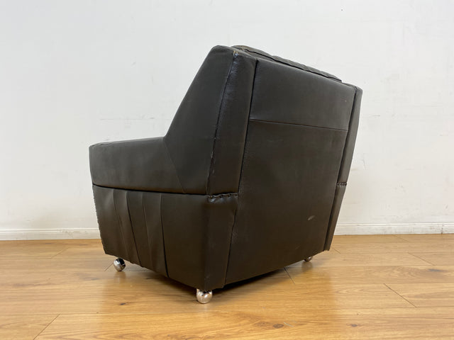 WMK # 1/4 Stilvoller & gut erhaltener 70er Jahre Sessel auf Rollen mit gestepptem schwarzem Skai Bezug # Armchair Ledersessel Clubsessel Sitzgarnitur Kunstleder Leder Retro Vintage Berlin Hamburg 60er