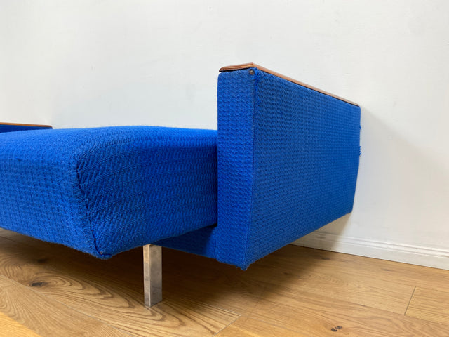 WMK # Blauer wird's nicht! Sehr schönes und bequemes 70er Jahre Sofa in kräftigem Blau mit Schlaffunktion und Bettwäschefach # Couch Schlafcouch Klappsofa Klappcouch Daybed Mid-Century Retro Vintage