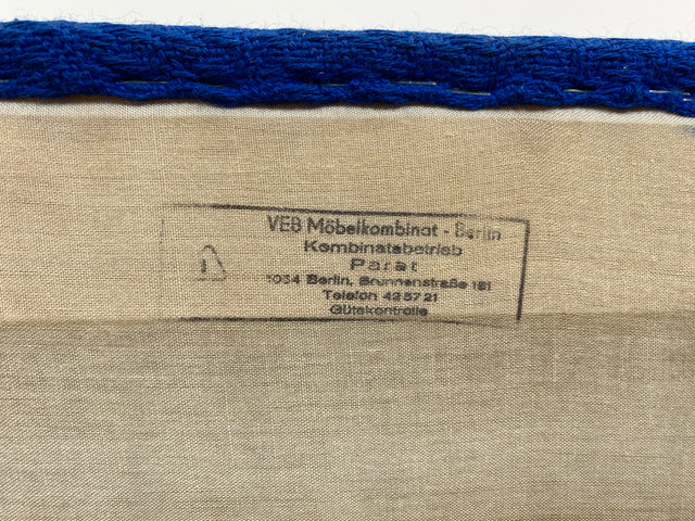 WMK # Blauer wird's nicht! Sehr schönes und bequemes 70er Jahre Sofa in kräftigem Blau mit Schlaffunktion und Bettwäschefach # Couch Schlafcouch Klappsofa Klappcouch Daybed Mid-Century Retro Vintage