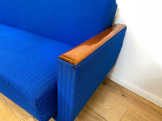 WMK # Blauer wird's nicht! Sehr schönes und bequemes 70er Jahre Sofa in kräftigem Blau mit Schlaffunktion und Bettwäschefach # Couch Schlafcouch Klappsofa Klappcouch Daybed Mid-Century Retro Vintage