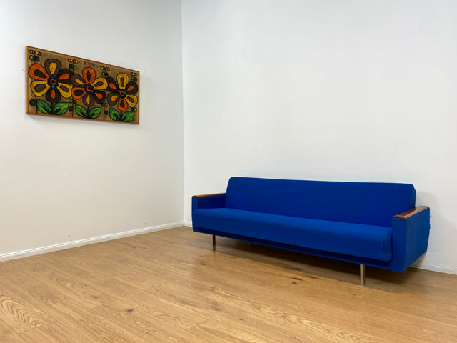 WMK # Blauer wird's nicht! Sehr schönes und bequemes 70er Jahre Sofa in kräftigem Blau mit Schlaffunktion und Bettwäschefach # Couch Schlafcouch Klappsofa Klappcouch Daybed Mid-Century Retro Vintage