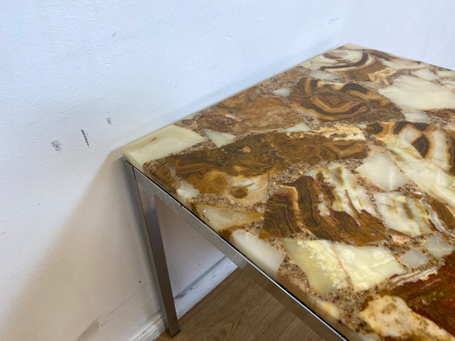 WMK I Stilvoller 70er Jahre Space Age Couchtisch mit charaktervoller Onyx Platte auf Chrom Tischgestell I Wohnzimmertisch Coffee Table Marmor Hollywood Regency Vintage Berlin Köln München Hamburg 60er