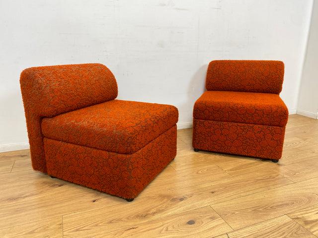WMK I Kultiges 70er Jahre Space Age Modular Sofa aus 2 Sessel mit grandiosem orangem Originalbezug & Staufächern