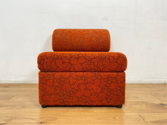 WMK I Kultiges 70er Jahre Space Age Modular Sofa aus 2 Sessel mit grandiosem orangem Originalbezug & Staufächern