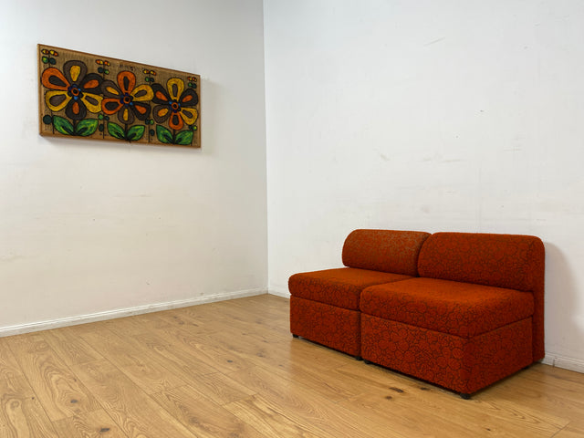 WMK I Kultiges 70er Jahre Space Age Modular Sofa aus 2 Sessel mit grandiosem orangem Originalbezug & Staufächern
