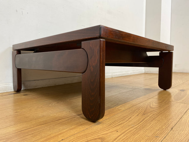 WMK I Stilvoller & sehr gut erhaltener niedriger 70er Space Age Couchtisch aus dunklem Holz I Wohnzimmertisch Coffee Table Clubtisch Sitzgarnitur Retro Vintage Mid-Century Berlin Leipzig Bayern NRW