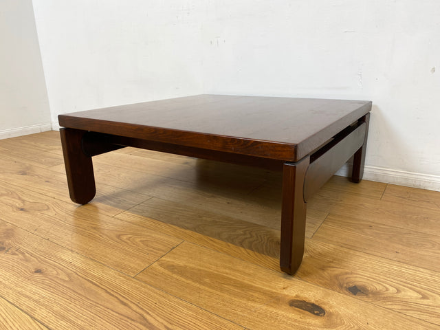 WMK I Stilvoller & sehr gut erhaltener niedriger 70er Space Age Couchtisch aus dunklem Holz I Wohnzimmertisch Coffee Table Clubtisch Sitzgarnitur Retro Vintage Mid-Century Berlin Leipzig Bayern NRW