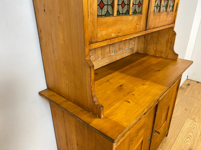 WMK I Wunderschöne antike Anrichte aus vollem Holz mit bunter floraler Bleiverglasung I Schrank Büffet Büfett Küchenschrank Küchenanrichte Jugendstil Vintage Bauern Weichholz Berlin Hannover Dresden