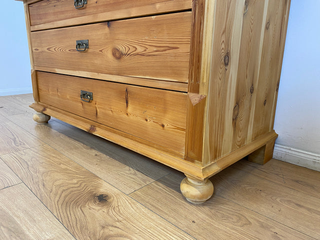 WMK # Wunderschöne antike Kommode aus vollem Holz mit großen Schubladen # Schubladenkommode Schrank Truhe Sideboard Wäschekommode Wäschetruhe Chest Anrichte Biedermeier Landhaus Weichholz Vintage