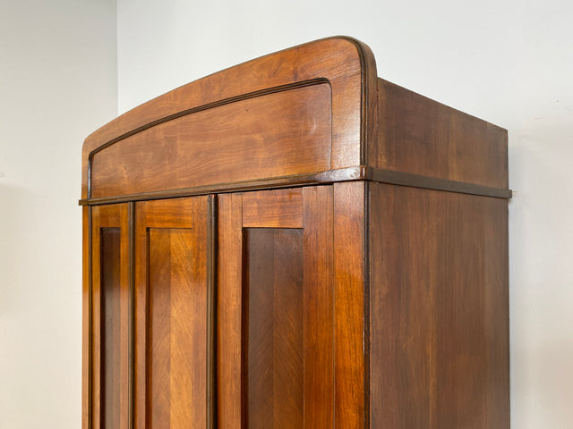 WMK # Formschöner antiker Kleiderschrank aus vollem Holz in Nußbaum, um 1910 # Schrank Vertiko Schlafzimmerschrank Flurschrank Dielenschrank Bauernschrank Wardrobe Spiegel Jugendstil Art Deco Vintage