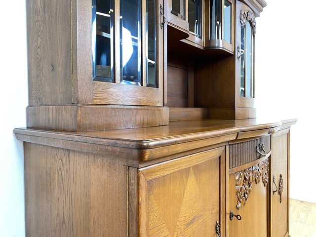 WMK # Imposante & sehr gut erhaltene antike Anrichte aus vollem Holz mit Messingbeschlägen und Holzapplikationen # Küchenanrichte Kredenz Buffet Büfett Geschirrschrank Vitrine Küche Jugendstil Vintage