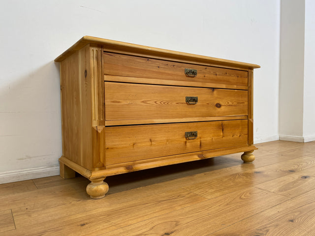 WMK # Wunderschöne antike Kommode aus vollem Holz mit großen Schubladen # Schubladenkommode Schrank Truhe Sideboard Wäschekommode Wäschetruhe Chest Anrichte Biedermeier Landhaus Weichholz Vintage