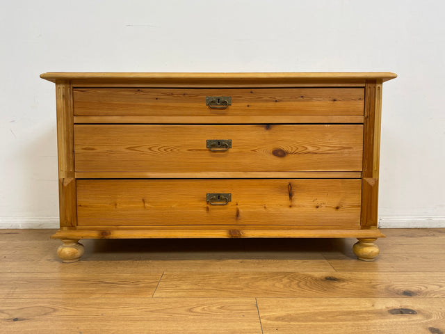 WMK # Wunderschöne antike Kommode aus vollem Holz mit großen Schubladen # Schubladenkommode Schrank Truhe Sideboard Wäschekommode Wäschetruhe Chest Anrichte Biedermeier Landhaus Weichholz Vintage