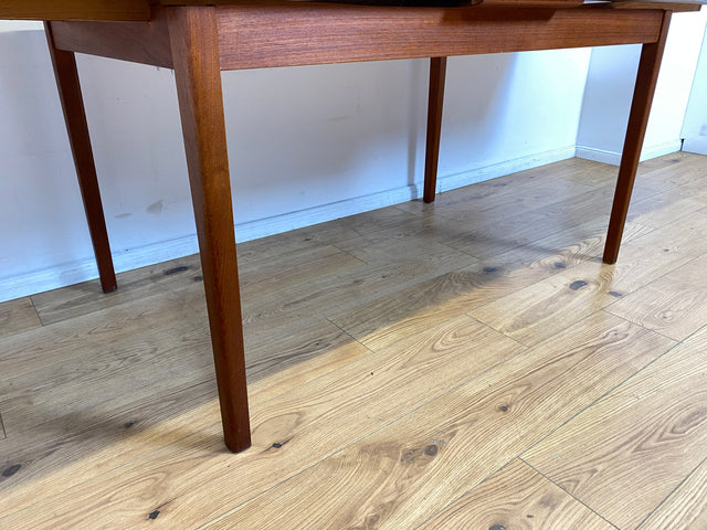 WMK I Stilvoller ausziehbarer skandinavischer Mid-Century Designer Esstisch von Aulum Møbelfabrik in Teakholz I Tisch Holztisch Ausziehtisch Dining Table Danish Design Vintage Teak Berlin Dresden Köln