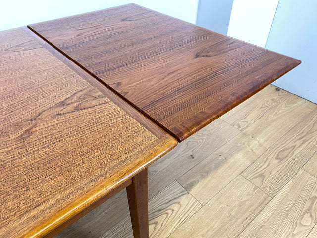 WMK I Stilvoller ausziehbarer skandinavischer Mid-Century Designer Esstisch von Aulum Møbelfabrik in Teakholz I Tisch Holztisch Ausziehtisch Dining Table Danish Design Vintage Teak Berlin Dresden Köln